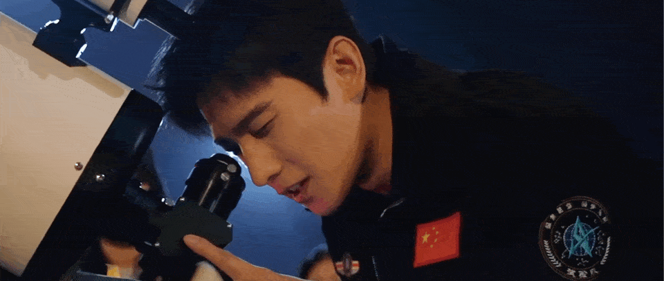 原创《你是我的荣耀》发新花絮预热定档,杨洋热巴甜蜜互动,太好嗑了