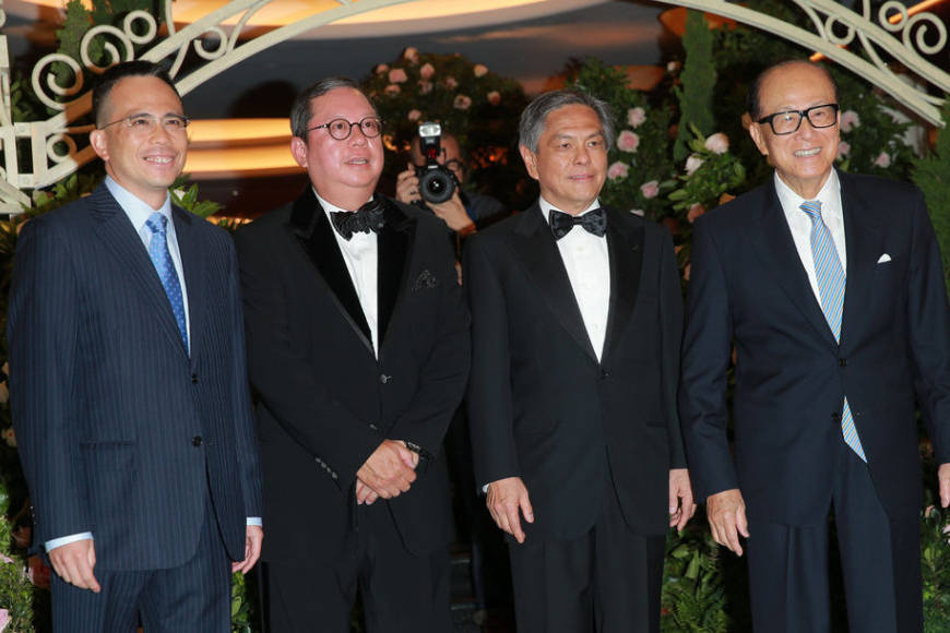 香港4大家族,5位特首齐聚,就连李嘉诚都来贺喜,这场婚礼不一般