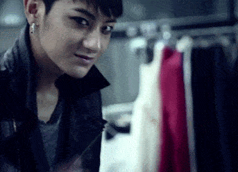 头缝43针的神奇男孩,归国后的