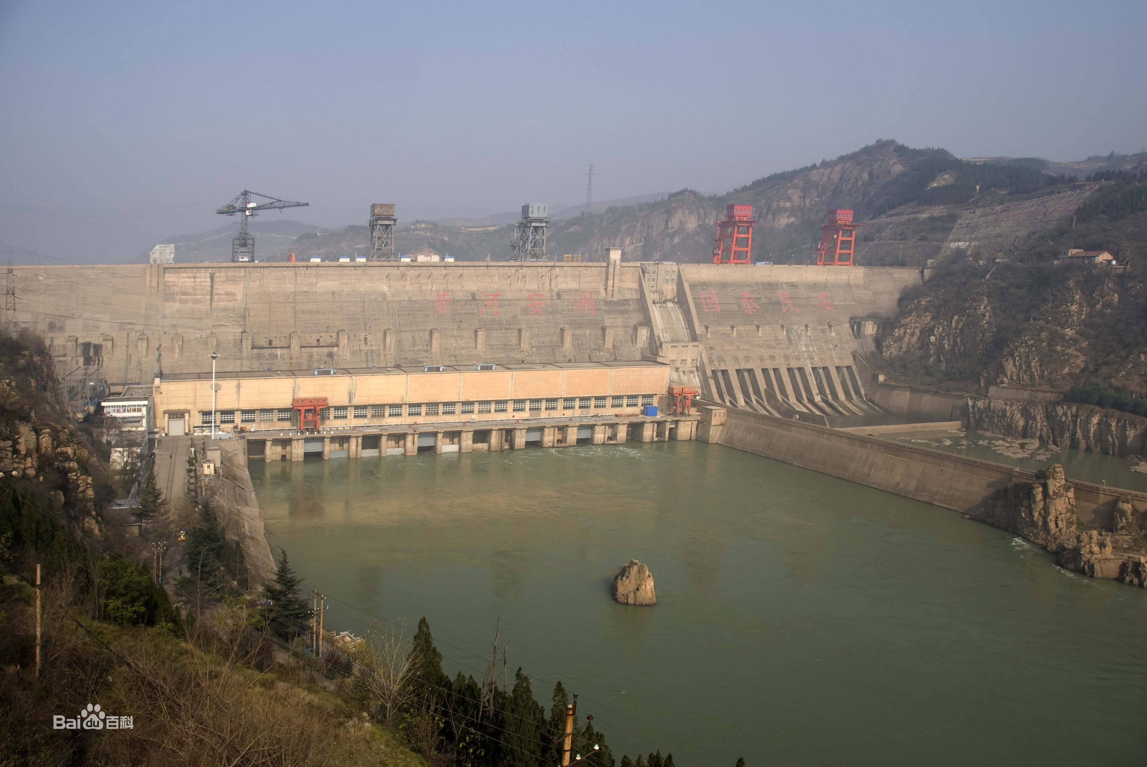 灌溉补水和改善巢湖及淮河水生态环境为主要任务的大型跨流域调水工程