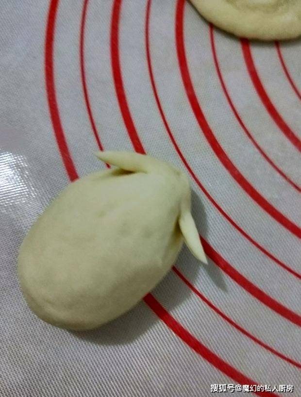 原创超萌的小兔子包包,做包子时,简单几步捏个形,颜值翻一翻