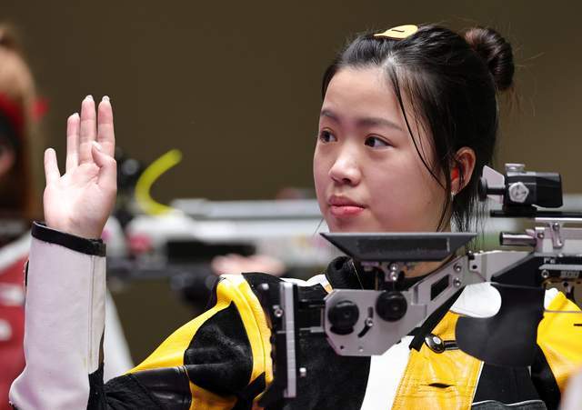 又美又飒!杨倩射落首金预示昂扬国运,清华学霸女孩珍珠美甲刷屏