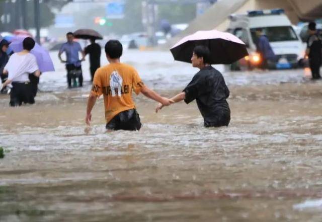 河南公布汛情受灾情况:特大洪涝灾害共造成302人死亡