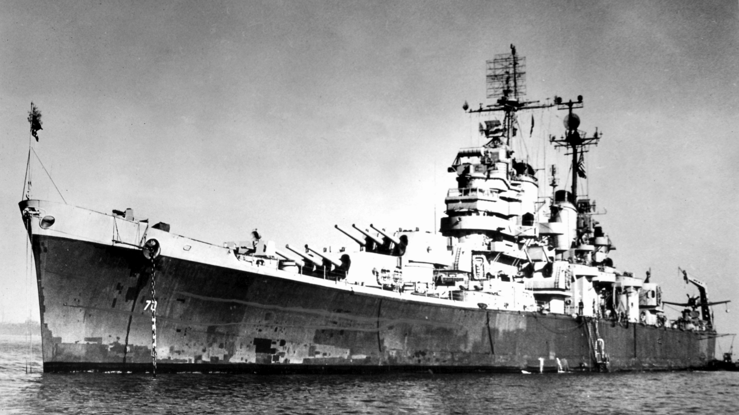 巴尔的摩级重巡洋舰除了首舰"巴尔的摩"号的主炮为mk12型外,其余各舰