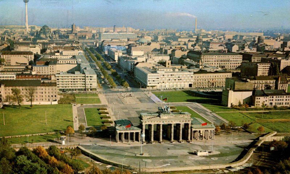 原创1990年两德合并后,为什么把首都选在了东德首都柏林?