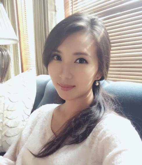 40岁的陈好近照曝光,身材发福像大妈,网友:一胖毁所有