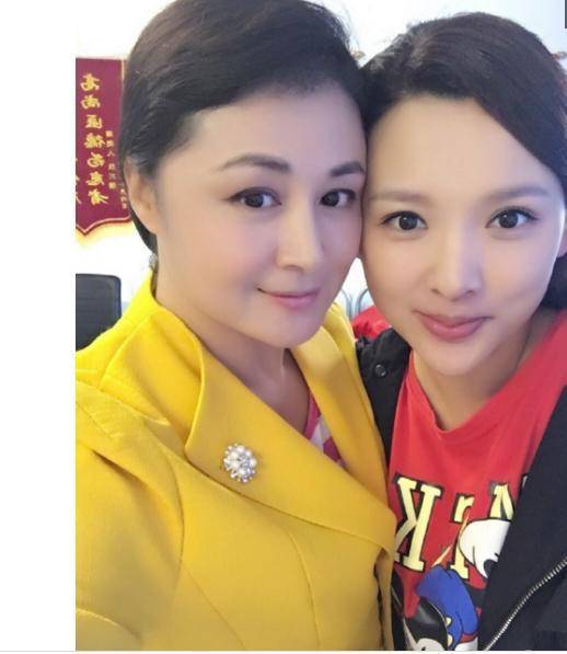 于月仙最后的拍戏画面与丈夫女儿相谈甚欢王君平香秀没妈了