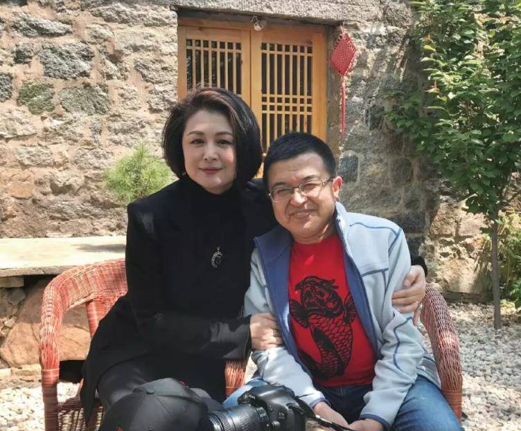 50岁"谢大脚"于月仙去世,车祸原因是撞上骆驼,一生无子太悲惨