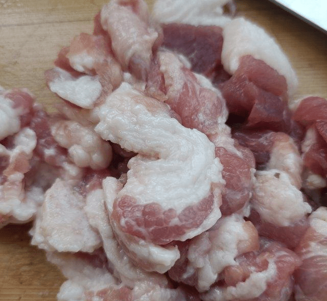 猪肉炖紫芸豆家常下饭菜百吃不厌