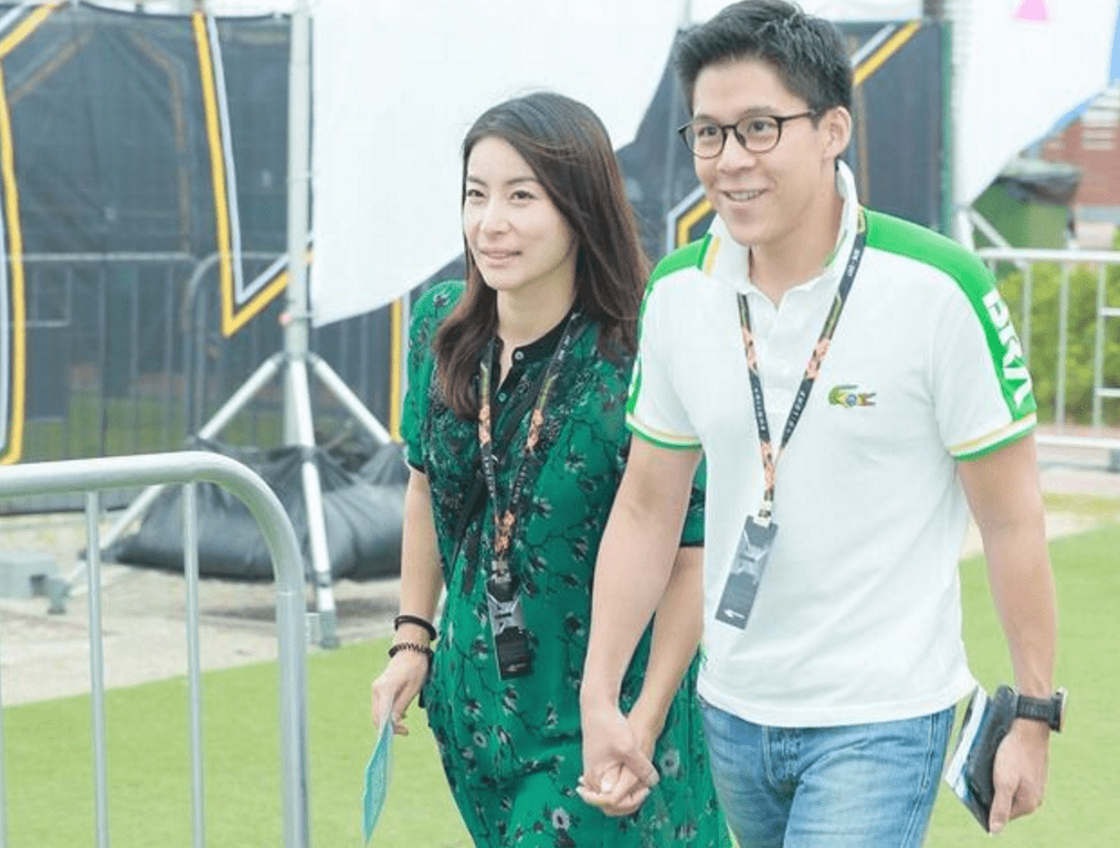 原创全红蝉父亲拒绝20万,郭晶晶母亲更厉害,曾拒绝让女儿嫁给霍启刚