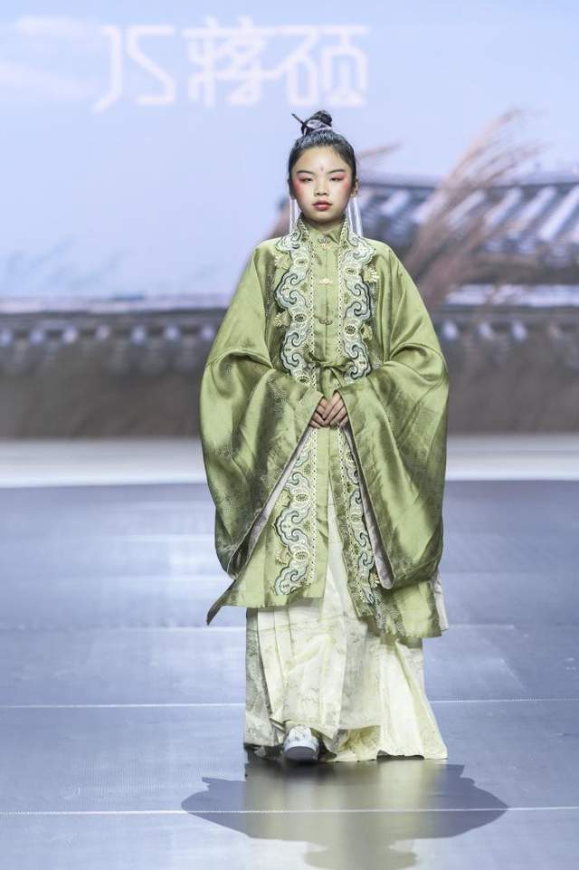 全球形象推广大使田雨宸丨华语高定周精彩回顾!