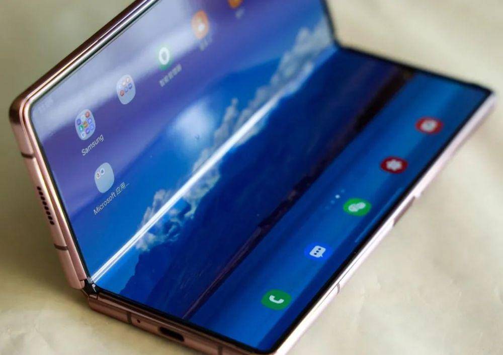 三星折叠手机fold3概念,三星fold3折叠手机 三星galaxy fold 3,折叠屏手机中的里程碑之作