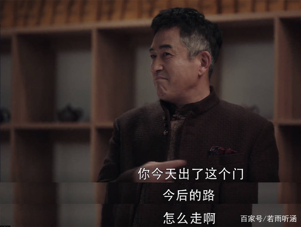 高明远做了一个手枪的姿势后又摆出胜利手势,嚣张如李成阳,丝毫不怕
