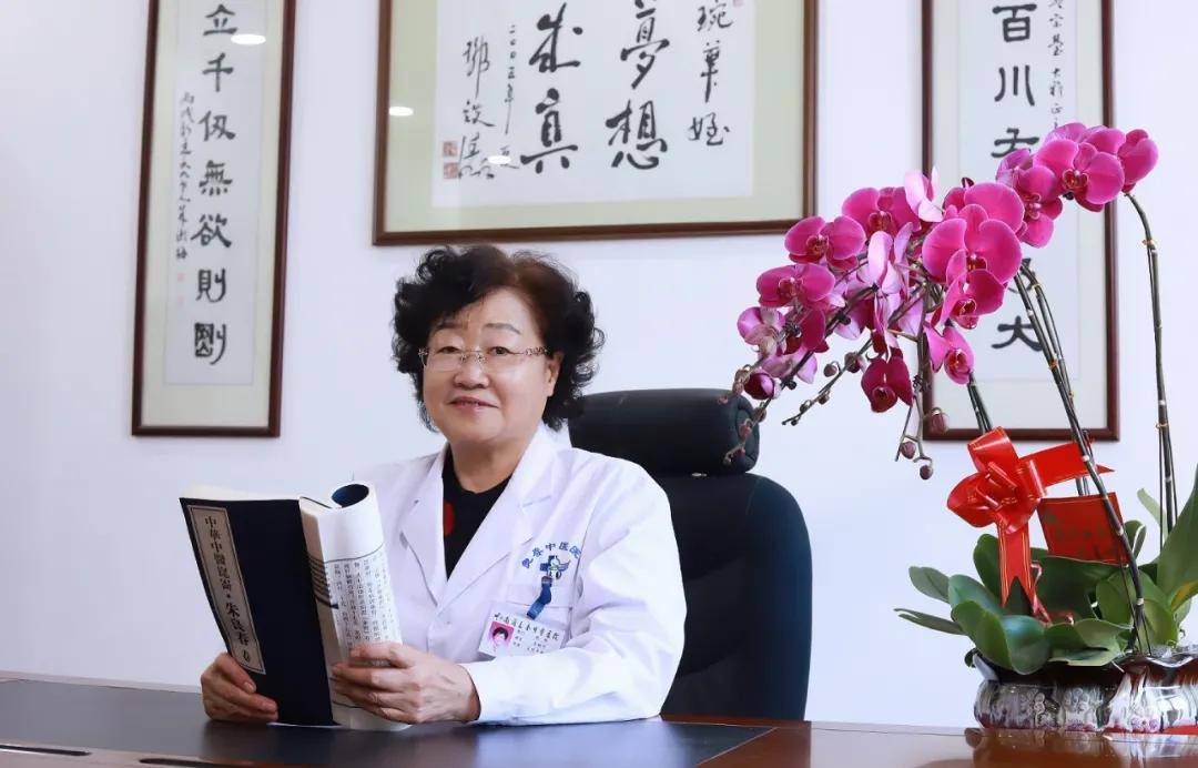 在杭州聪宝科技有限公司的协助下,研发了"国医大师朱良春浊瘀痹(痛 风
