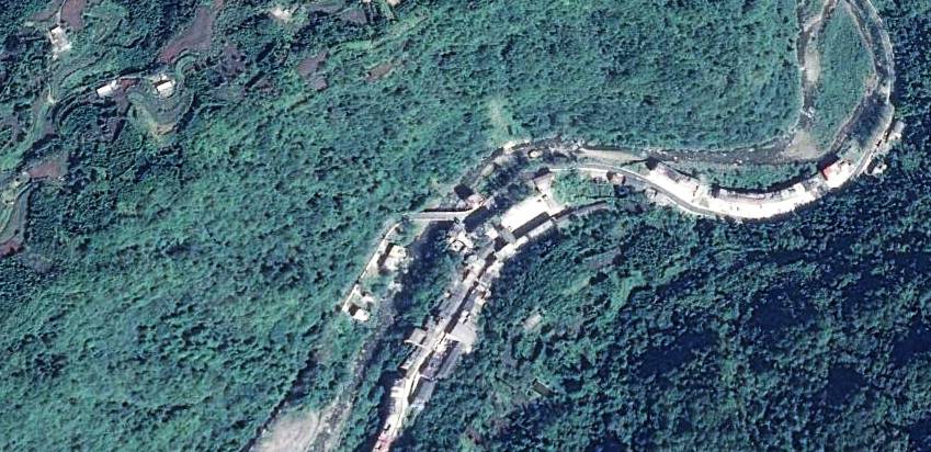 枫木镇的地理位置独特,位于石柱县东部,和湖北省利川市交界.