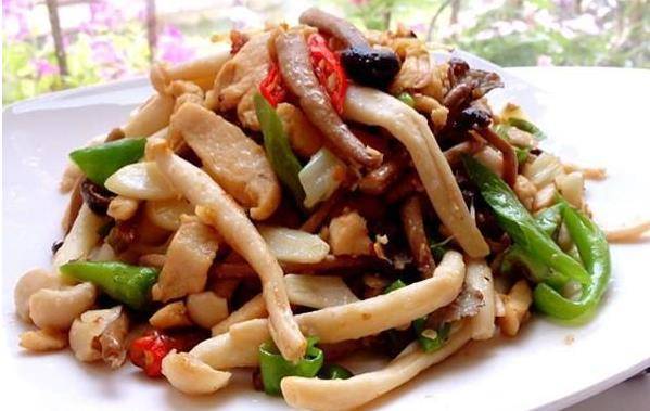 青椒炒双菇,香死了,好吃开胃,秒变家常下饭菜