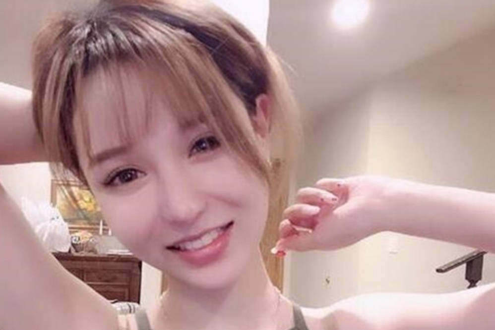 原创小艺被扒否认外围女!拿王思聪挡枪,内涵舒淇翁虹早年经历