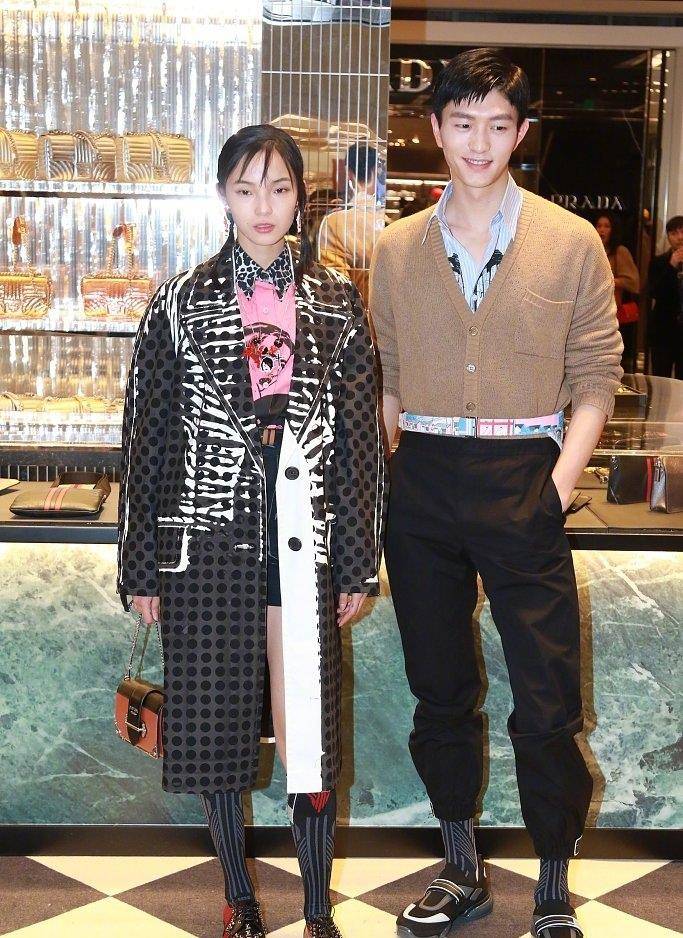 原创从女模项偞婧到春夏再到现在的超模雎晓雯,金大川太会选女友了