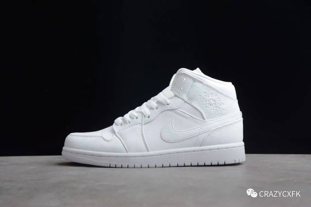 乔丹airjordan1midtriplewhiteaj中帮全白运动鞋