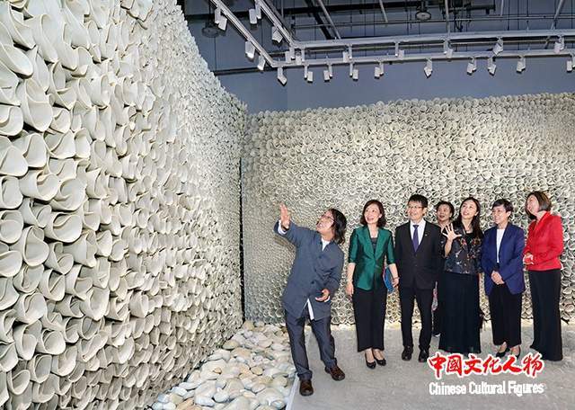 生命镜像—朱乐耕当代陶艺展轰动"澳门国际艺术双年展"_中国