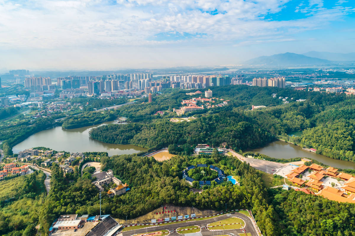 随着我国省份的旅游经济不断发展,很多省份中所拥有的景观比较多