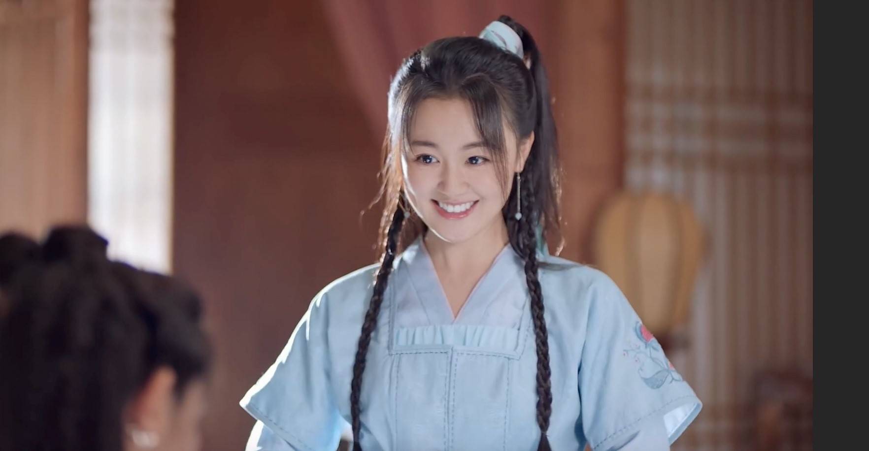 陈芳彤《君九龄》开播 化身小甜豆可爱鬼马_柳儿
