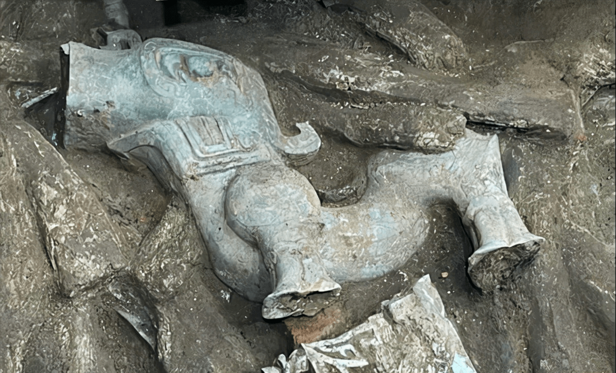 三星堆再上新一批惊世文物,为何能"一醒惊天下"?考古工作多难