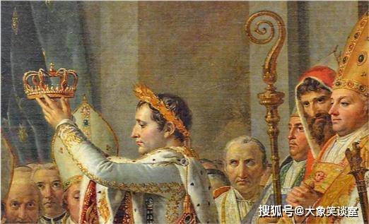 拿破仑的皇冠如今仅存两片金叶子,一片是法国国宝,一片在中国