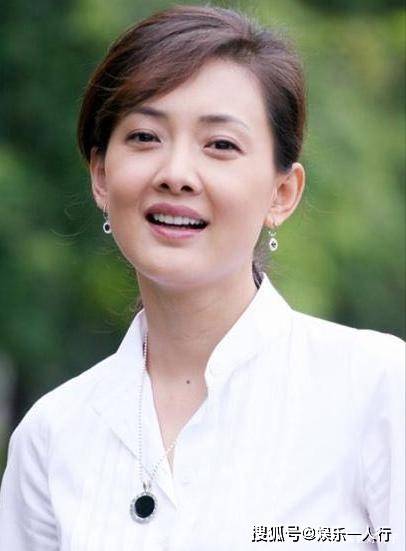 47岁牛莉晒家中豪宅,装潢精致大气,没想到身材依旧宛如少女_照片