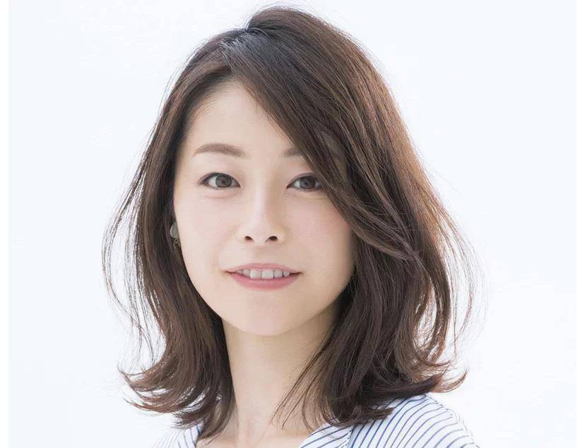 45岁女人想要年轻提气质,试试这五款发型,优雅减龄很时髦