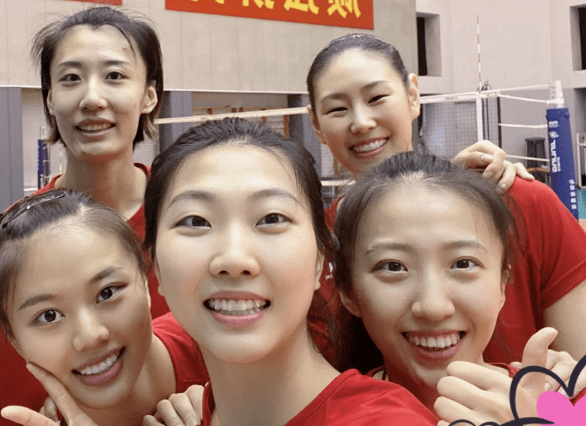 34岁颜妮宣布不退役,发声感谢中国女排