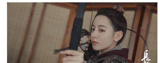 《长歌行》迪丽热巴,吴磊吻戏被吐槽,吻替竟是两只鹦鹉