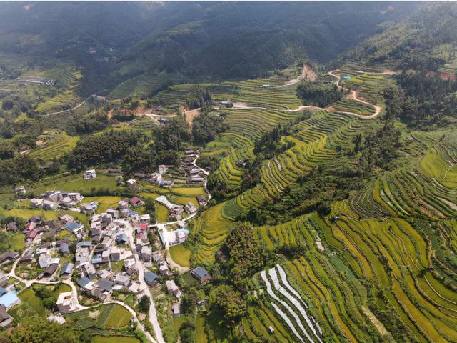 资源县粗石村梯田,不一样的田园仙境_车田苗族乡