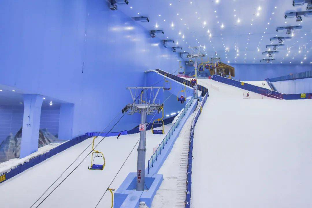 华南最大室内滑雪场来了全年玩雪免费雪具1天玩不完