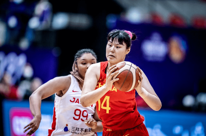 亚洲杯决赛-中国女篮5分惜败日本获亚军 李月汝16 11