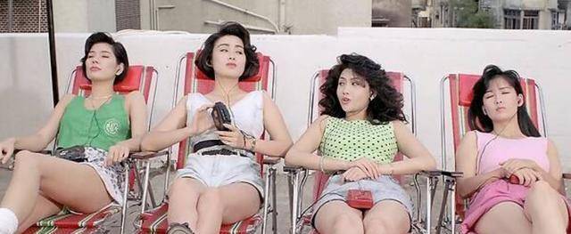 之后两人还合作了《鹿鼎记》,《九品芝麻官》等等,据悉两人一共是合作