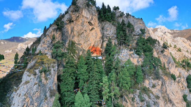 青海互助土乡圣地天门寺,现在也是旅游观光,探险的好地方