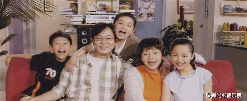 这一次,三位童星已经长大,而爸爸妈妈也渐渐老去,愿记忆永存于心.