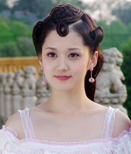 第二位:柯震东,他因《那些年,我们一起追的女孩》一炮而红,《再见瓦城