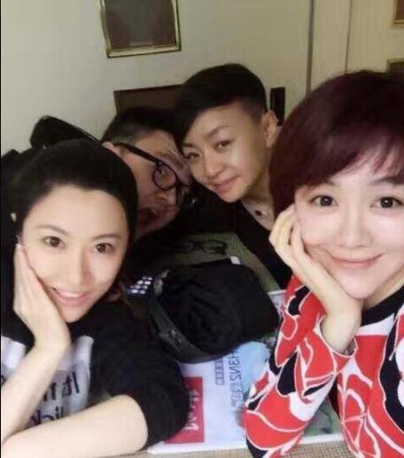 其实宋丹丹在圈内也有一个叫姜妍的干女儿,为人低调不争.