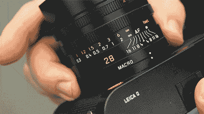 徕卡的镜筒内壁都有技师签名,这些技师都与洗镜片的坭液打了几十年的