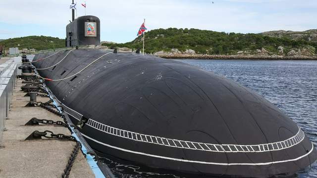 955 级"北风之神-a" 型潜艇和 885m 型"亚森-m"型核潜艇的加强