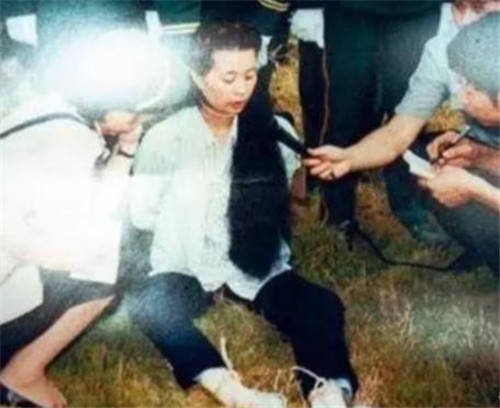 原创1991年因贪污50万元被捕的美女售票员刘伊平为何会被判死刑