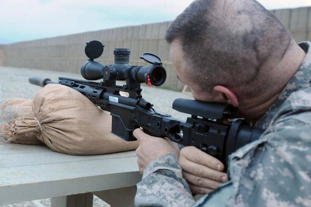 原创美军顶尖栓动狙击步枪雷明顿公司生产仅靠颜值就秒杀所有对手