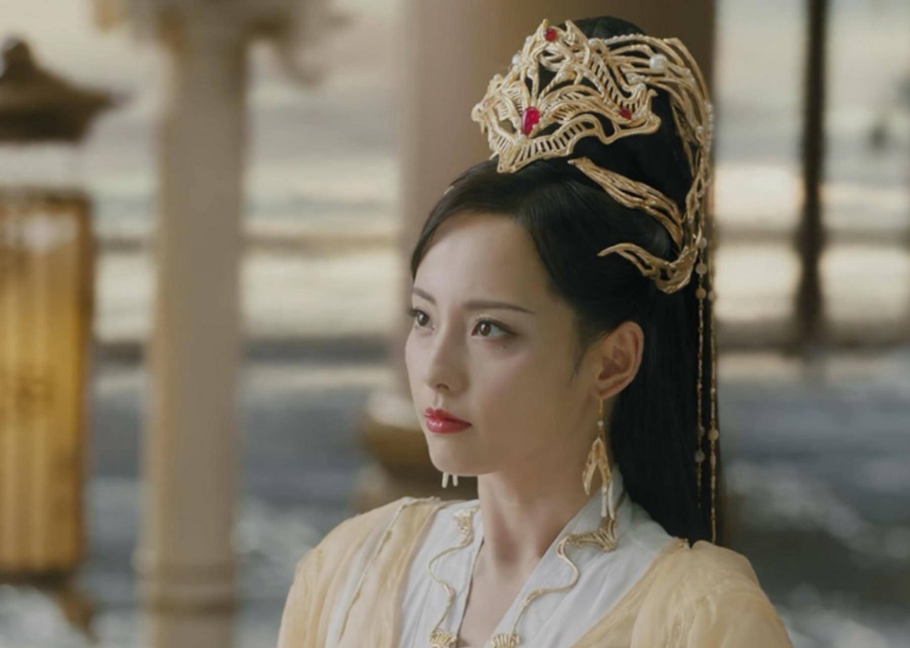 芜浣是谁演的?_张嘉倪