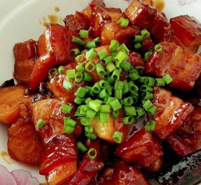 原创红烧肉家庭版经典做法方法简单颜色鲜艳看着就有食欲