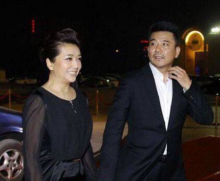 原创江珊:闪婚震惊一时,与靳东姐弟恋5年,如今54岁却依旧美如少女!