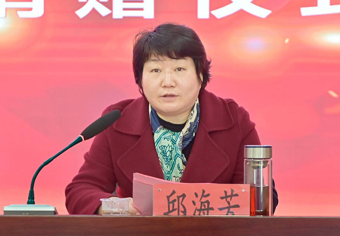 邱海芳表示,今天再次走进美丽保康,感受到了县人民医院建设发展产生的