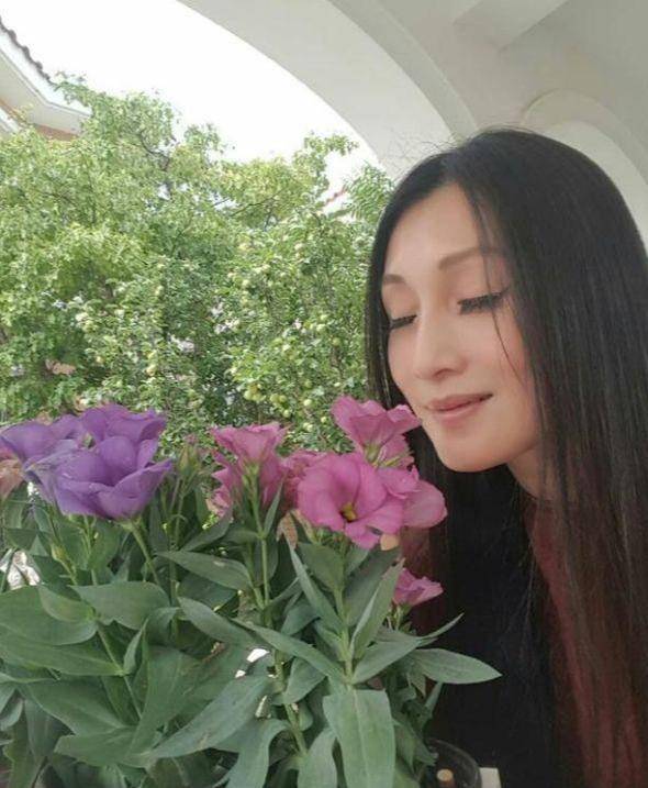 "最美杨贵妃"林芳兵,遭人嫉妒被砸玻璃,丈夫为其写623封情书
