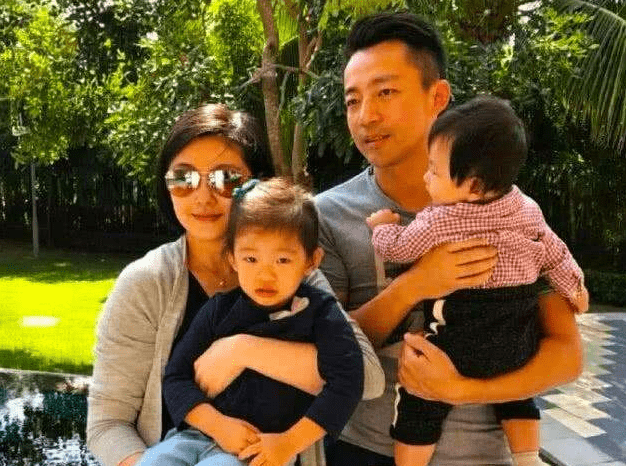 与张雨绮互扇耳光,被大s离婚,汪小菲为何这么惨?_张兰_安以轩_吕婉柔
